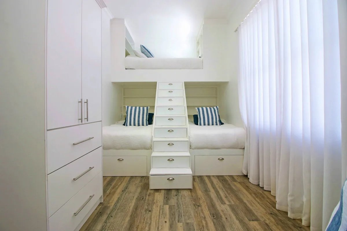 Family Bunk Room at Voëlklip Villa, Hermanus