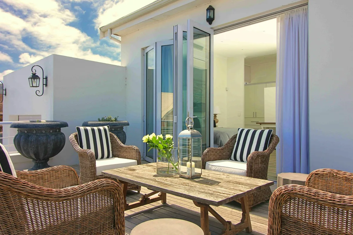 Main Ocean Suite at Voëlklip Villa, Hermanus