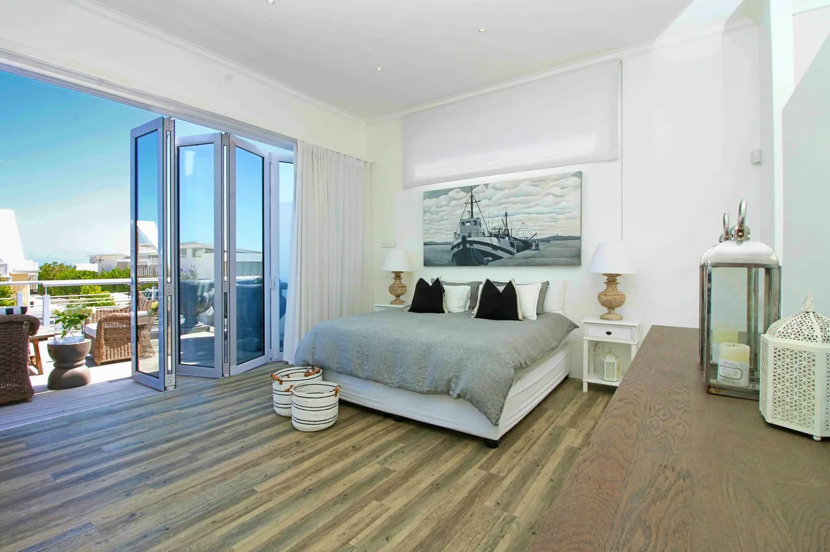 Main Ocean Suite at Voëlklip Villa, Hermanus